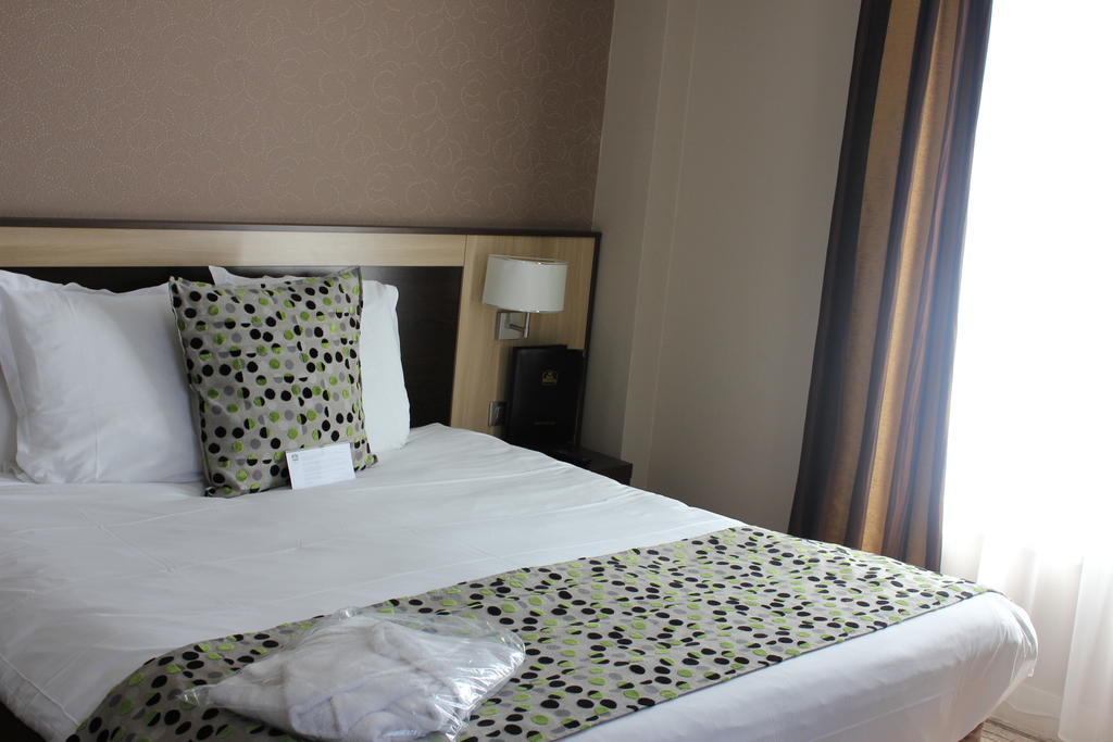 Best Western Plus Hotel Malherbe Кан Номер фото